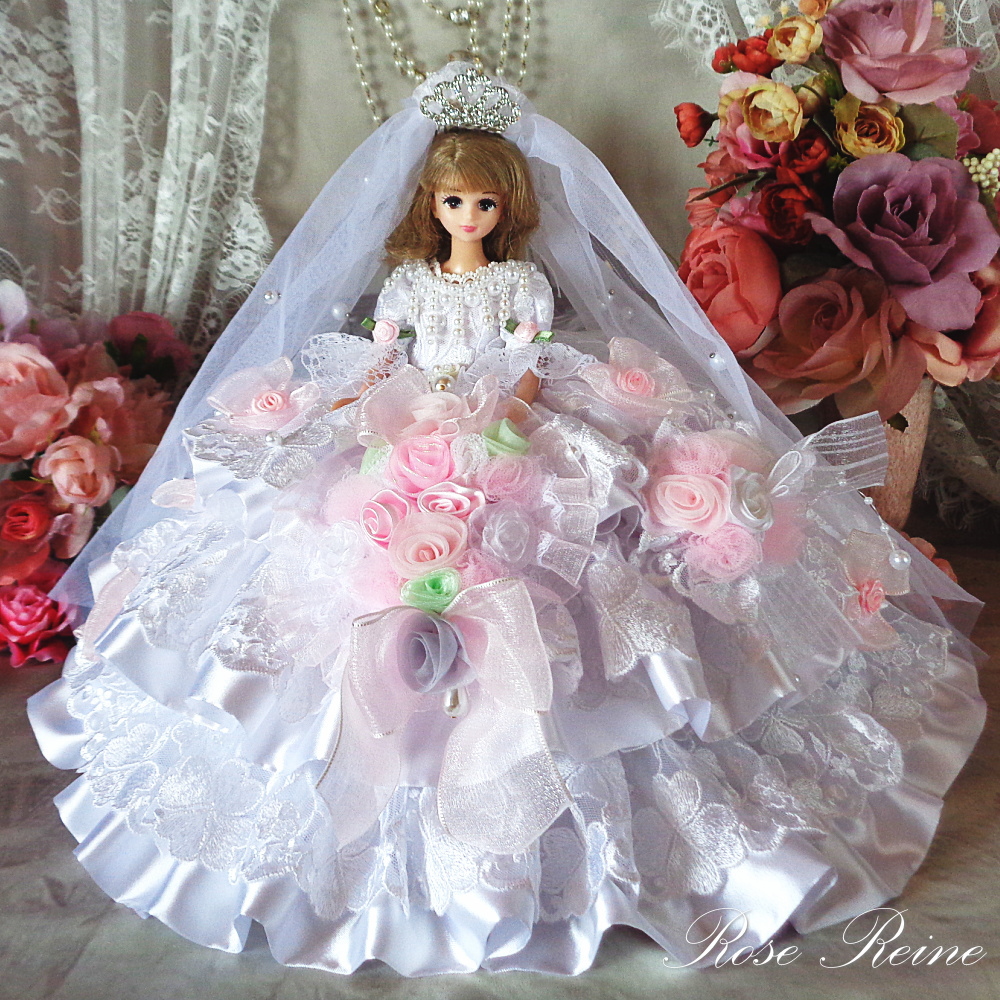 June brideピュアホワイトの優美なウエディングドレス パール付きロングベール豪華4点セット