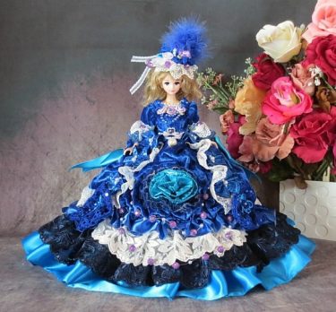 ロイヤルブルーの煌めき 高貴な薔薇のプリンセスドレス