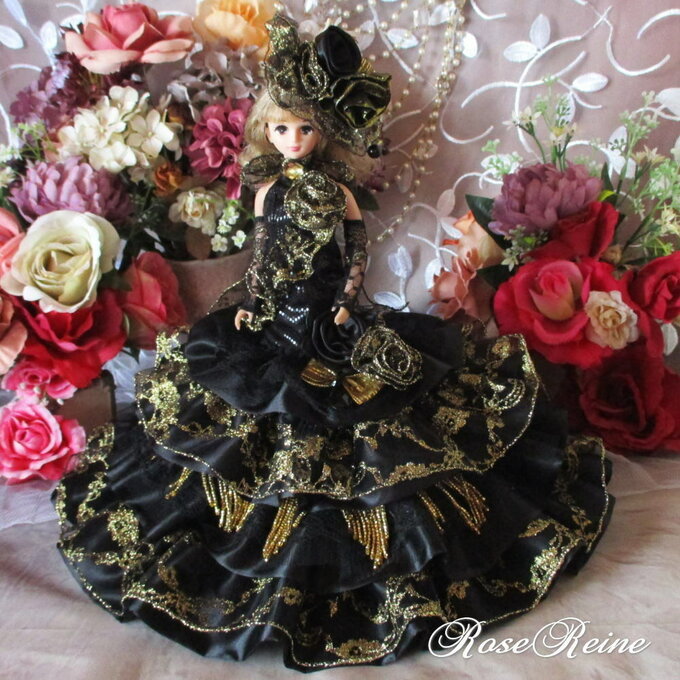 黒麗の王妃 煌めくブラックローズ 華麗なエスプリ装飾のマーメイドドールドレス