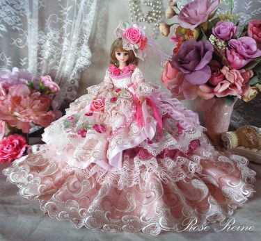 ベルサイユの薔薇 ハニーピンクのアシンメトリーボリュームフリルドールドレス
